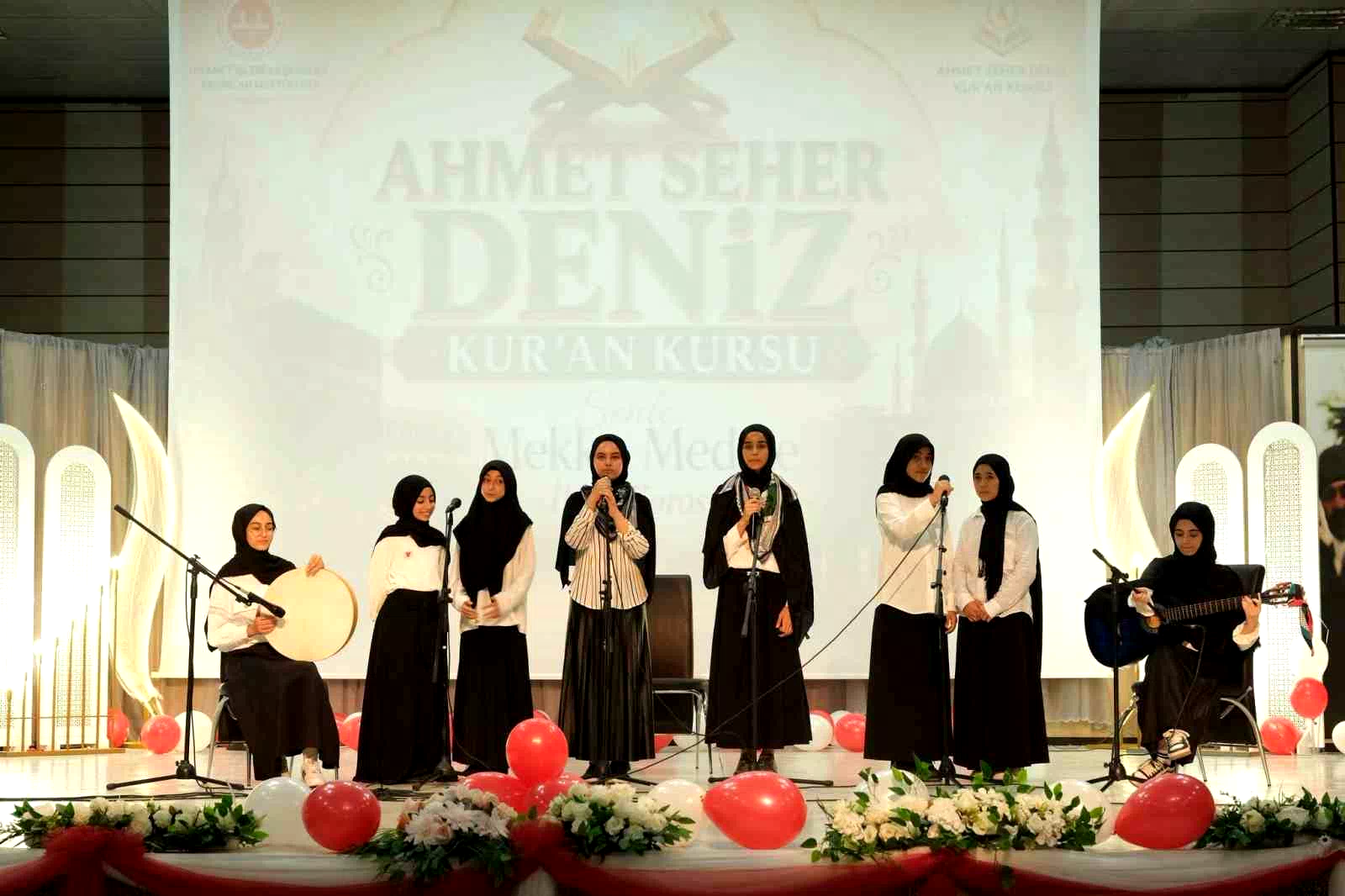 Yaz Kur’an kursu öğrencileri ilahi yarışmasında buluştu
