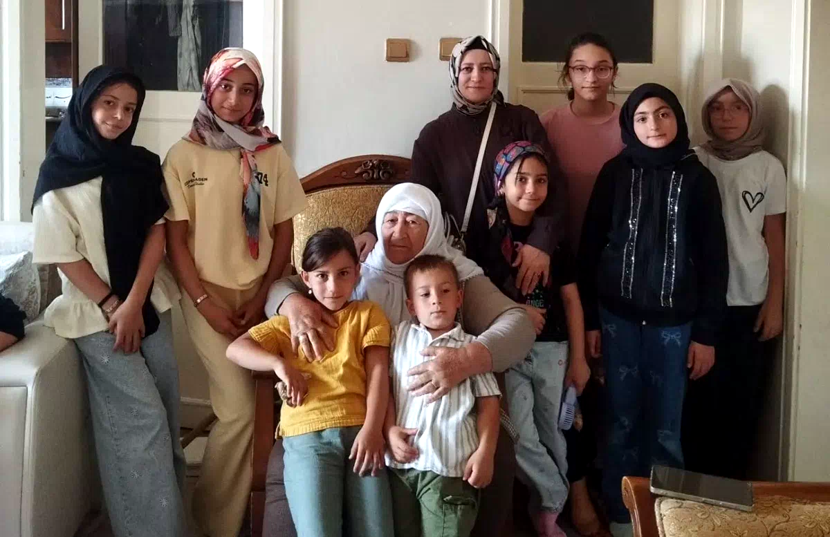 Yaz Kur’an kursu öğrencilerinden yaşlılara ziyaret