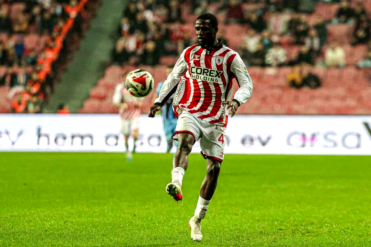 Yeni transfer Assoumou en az 8 hafta yok