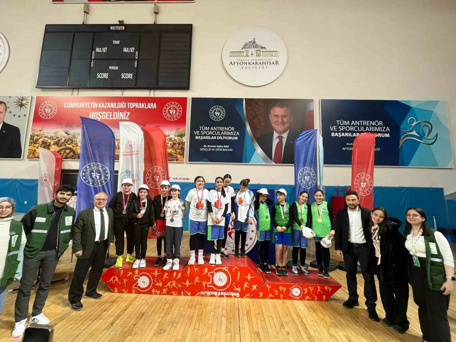 Yeşilay’dan 3×3 Basketbol Turnuvası Heyecanı Afyonkarahisar’da 160 Sporcuya Eğitim Verildi