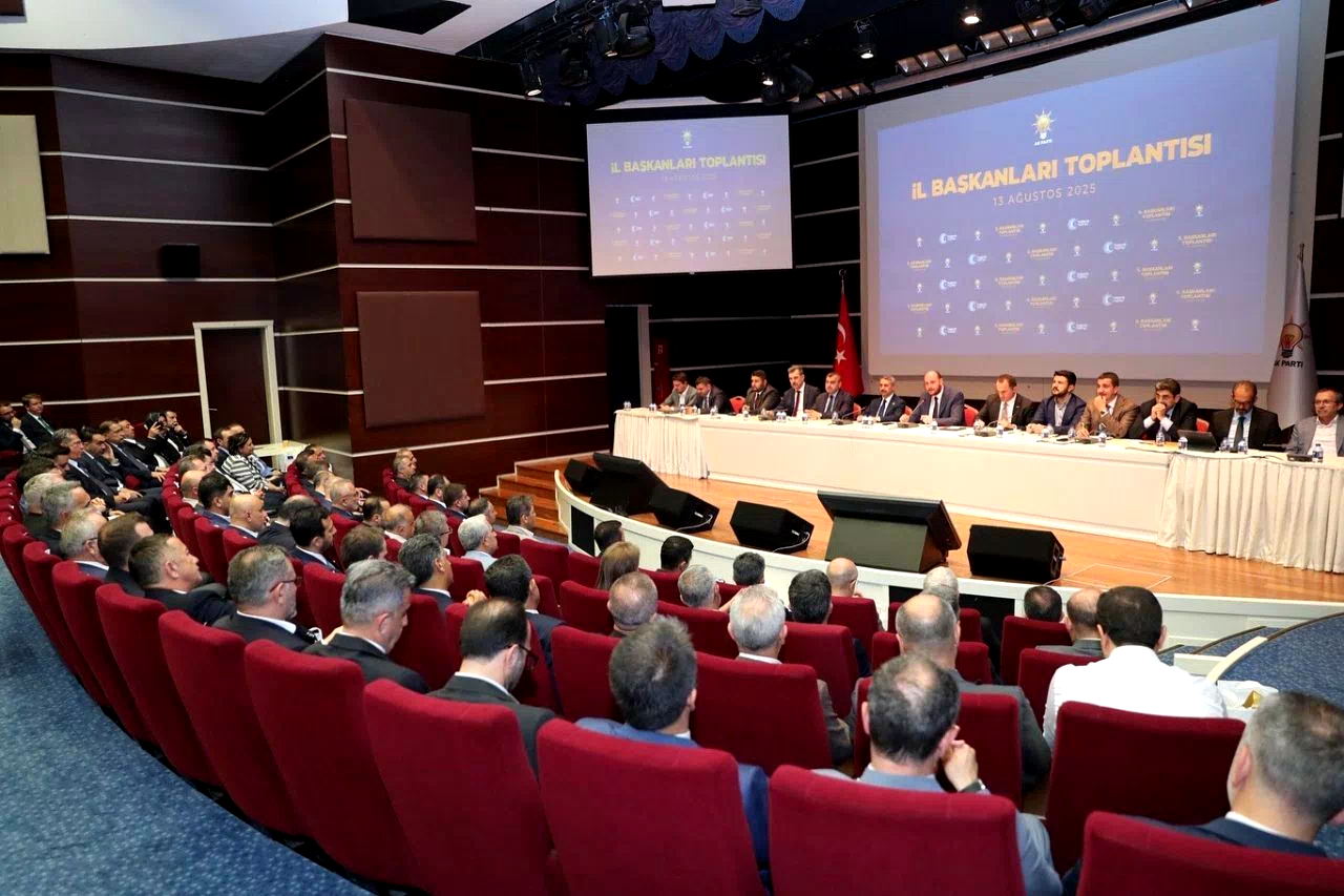 Yıldırım, Daraltılmış İl Başkanları Toplantısı’na katıldı
