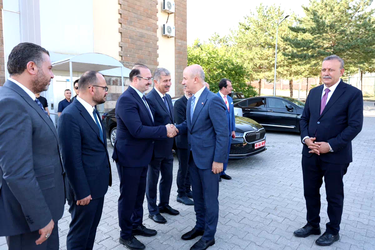 YÖK Başkanı Özvar, bölge üniversiteleri rektörleriyle Ahlat’ta bir araya geldi