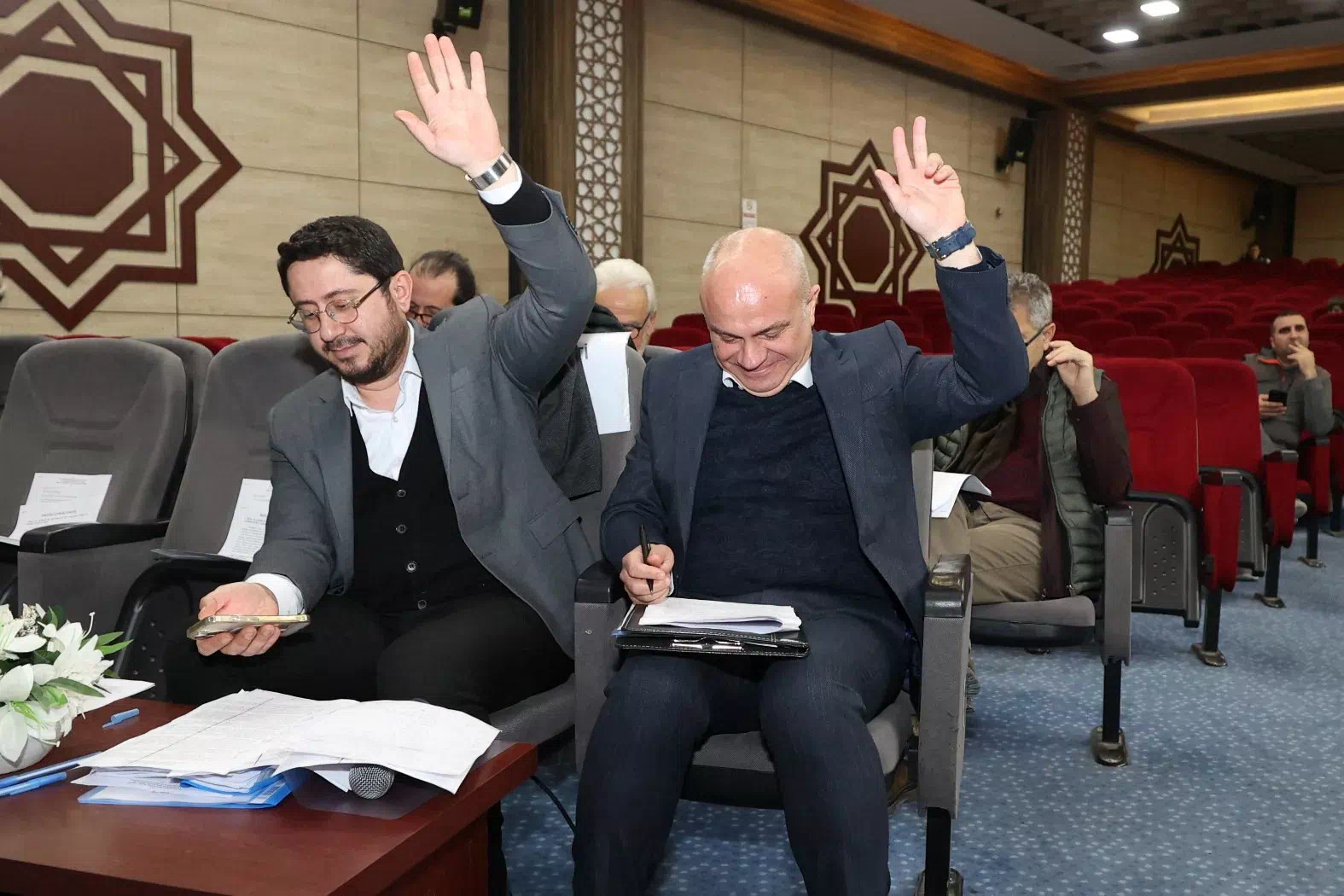 Yunusemre Belediye Meclisi, 8 Mart Dünya Emekçi Kadınlar Günü ve sosyal yardımlar için kararlar aldı.