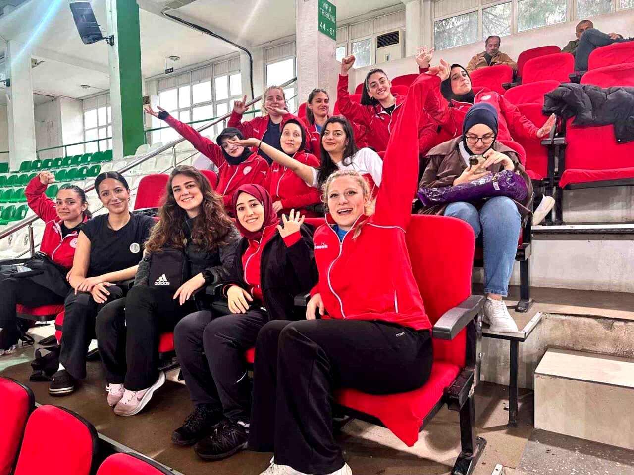 Yurtlig’de gümüş kupa Erzurum’un