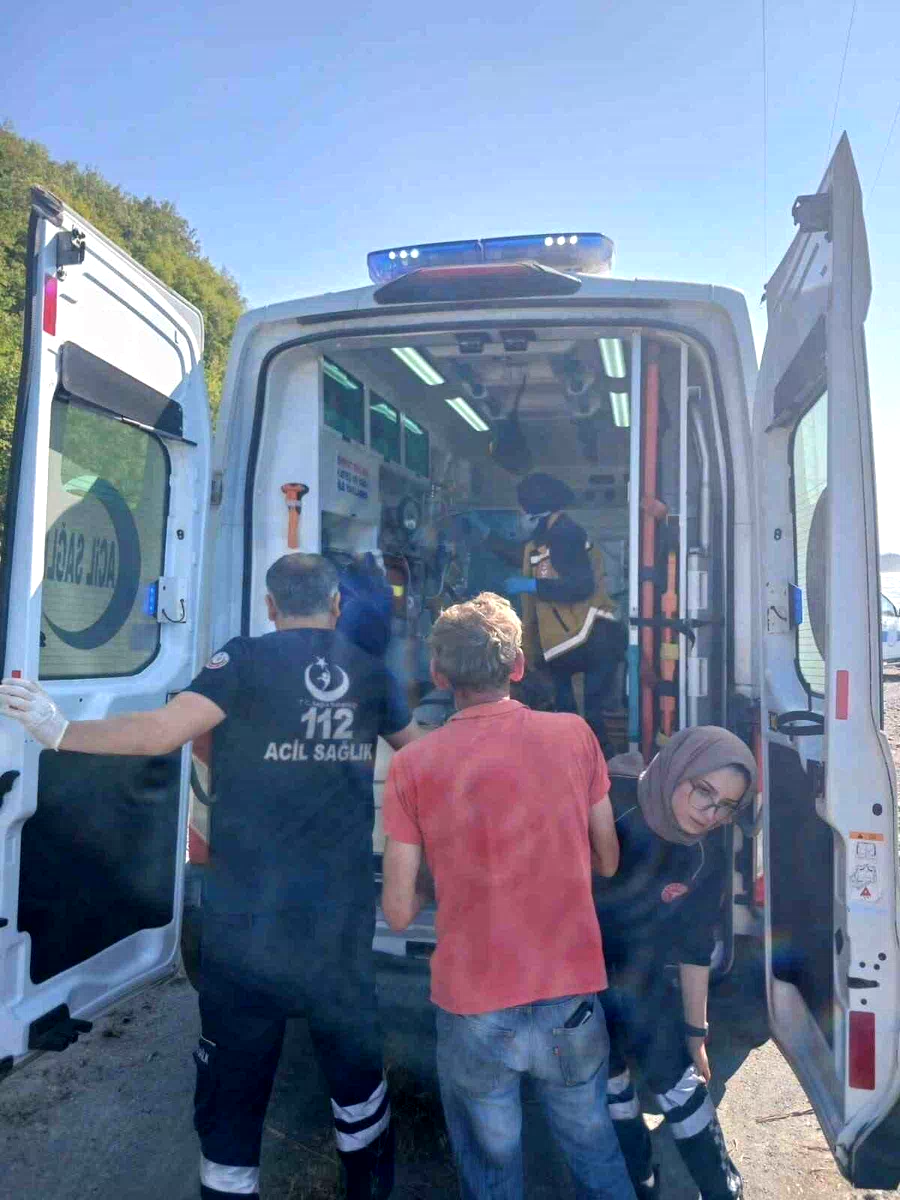 Yürüyüş yaparekn uçurumdan düşen kadın yaralandı