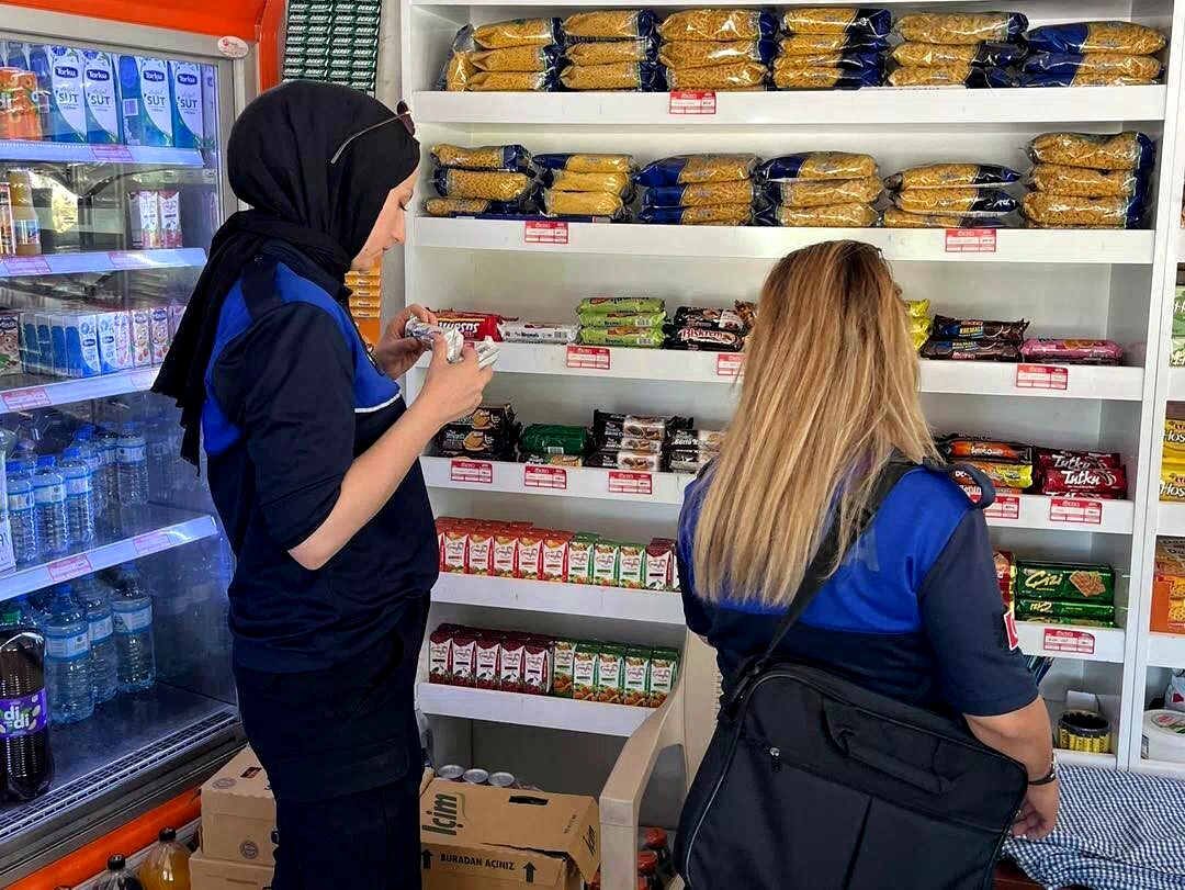 Zabıta ekipleri bakkal, büfe ve tekel bayilerinde denetimlerini sürdürüyor