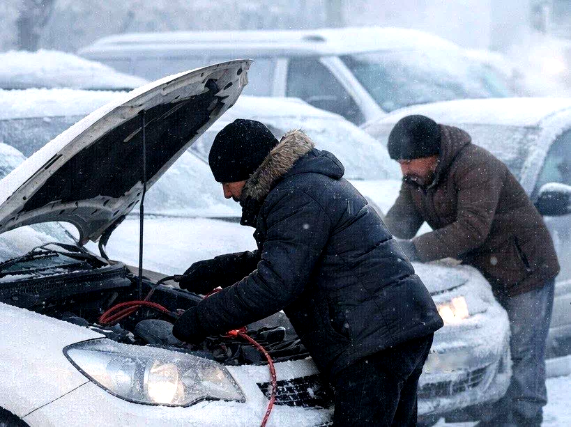 Zemheri Erzincan’ı dondurdu: Araçlar sabah çalışmadı