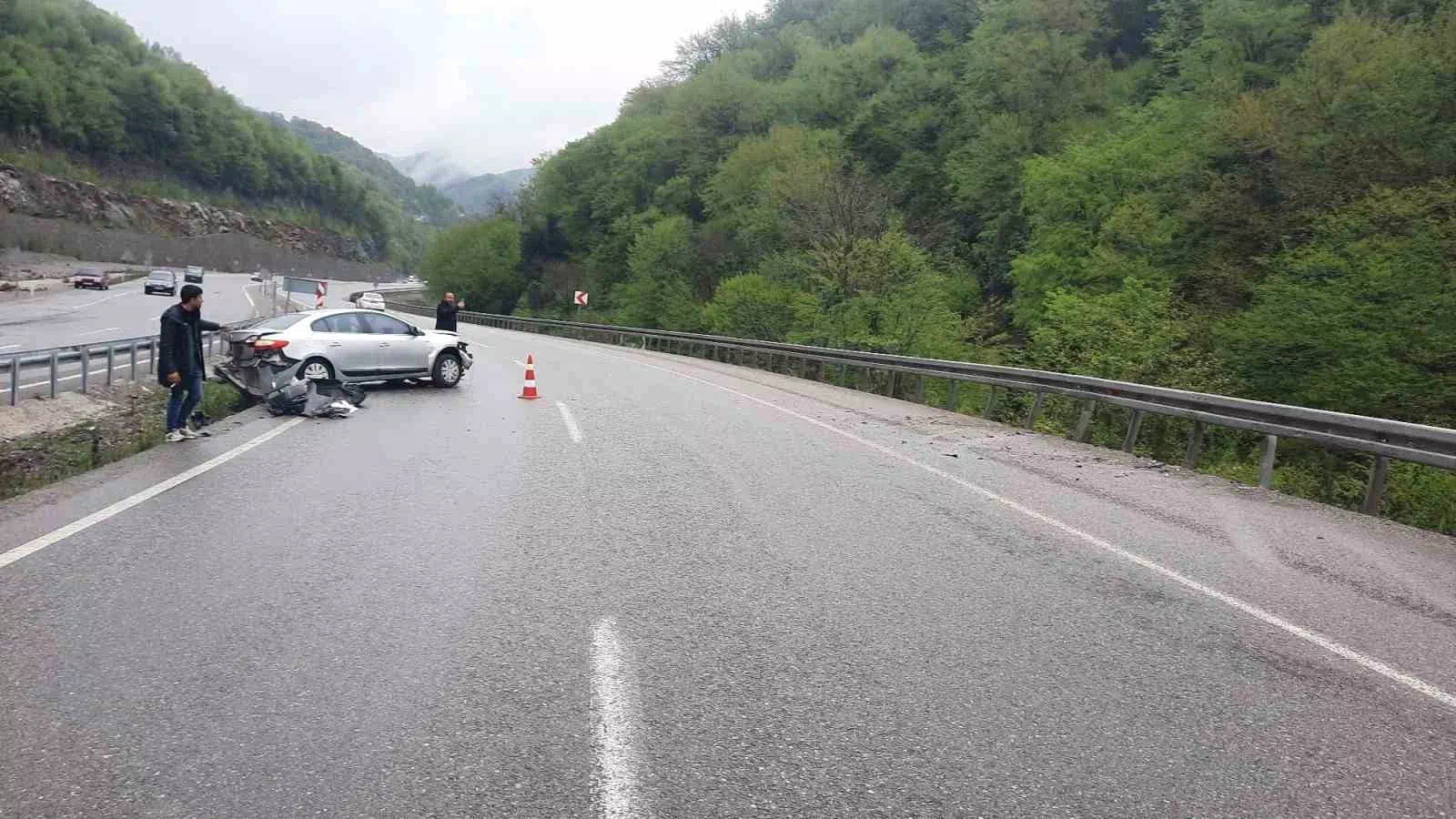 Zonguldak-Ankara Karayolunda Araç Kazası: Sürücü Hafif Yaralı