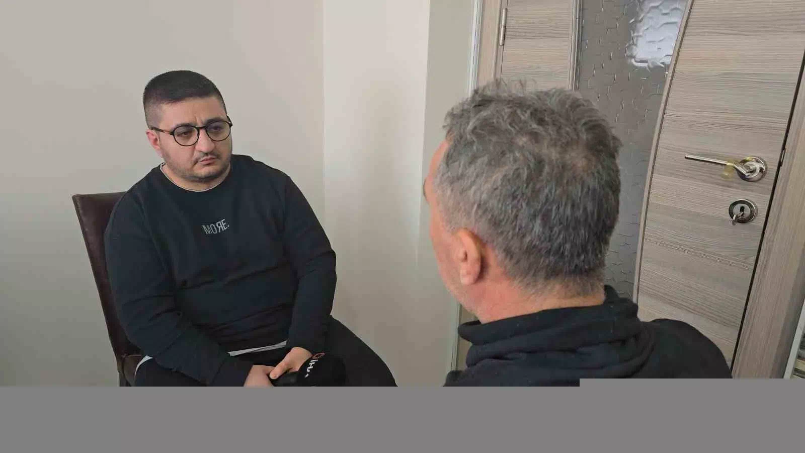 Zonguldak’ta 12 yaşındaki kız çocuğu, eniştesi tarafından cinsel tacize uğradığını öğretmenine yazdığı mektupla ortaya çıkardı. Enişte serbest bırakıldı.