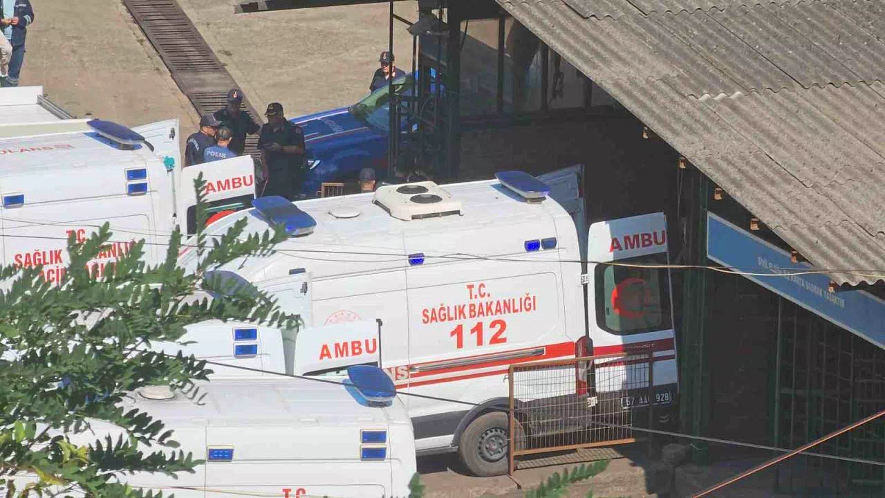 Zonguldak’ta göçük altında kalan 5 madenciden 4’ü kurtarıldı