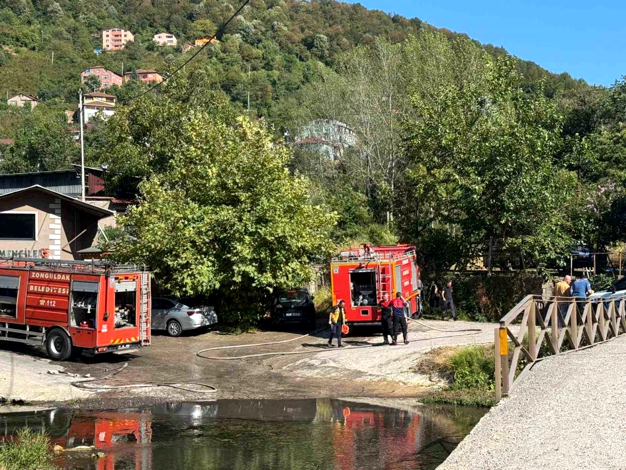 Zonguldak’ta ormanlık alanda çıkan yangın kısa sürede söndürüldü