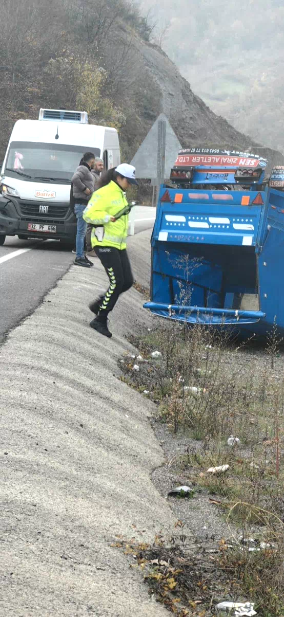 Zonguldak’ta patpat ile ticari araç çarpıştı