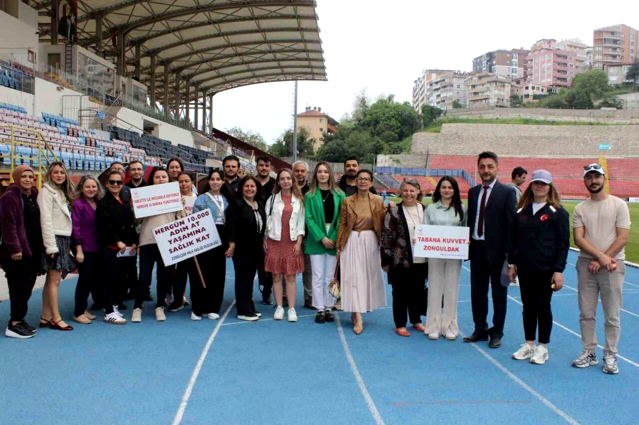 Zonguldak’ta “Sağlıklı ve hareketli yaşama merhaba” yürüyüşü düzenlendi