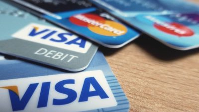 Resmi Gazete’de yayımlanan karara göre, kredi kartı ve ihtiyaç kredileri