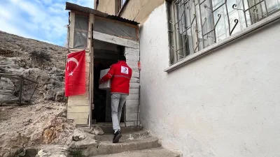 Bayburt Kızılay, ihtiyaç sahibi ailelere yönelik yardım faaliyetlerine aralıksız devam