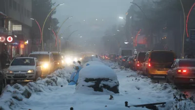 Bayburt’ta bugün sabah saatlerinden itibaren yoğun sis etkili olmaya başlarken,