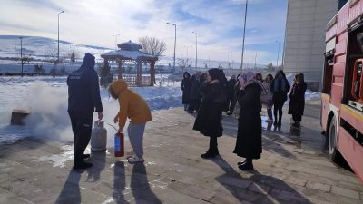 Bayburt Belediyesi, İtfaiye Müdürlüğü ekipleri Ağlar Baba Kız Öğrenci Yurdu'nda
