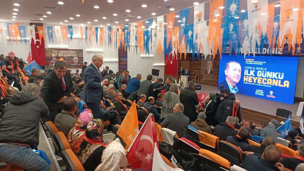 AK Parti 7. Olağan İl Kadın Kolları Kongresi Bayburt'ta gerçekleştirildi