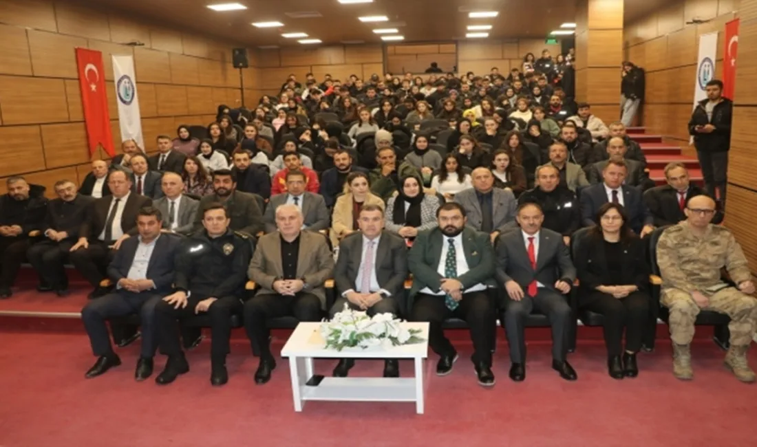 Bayburt Gençlik ve Spor İl Müdürlüğü tarafından düzenlenen çalıştayda, gençlerin