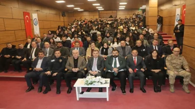 Bayburt Gençlik ve Spor İl Müdürlüğü tarafından düzenlenen çalıştayda, gençlerin