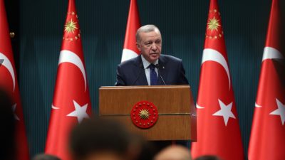 Cumhurbaşkanı Recep Tayyip Erdoğan, Cumhurbaşkanlığı Külliyesinde gerçekleştirilen Cumhurbaşkanlığı Kabinesi Toplantısı’nın