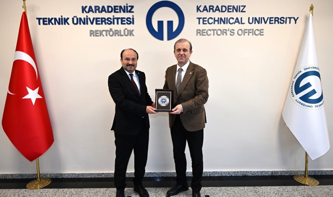 Erzurum Teknik Üniversitesi Rektörü Prof. Dr. Bülent Çakmak, KTÜ Rektörü