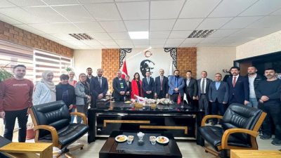 Bayburt Üniversitesinde üç fakültenin dekanlıklarında bayrak değişimi yaşandı. İktisadi ve