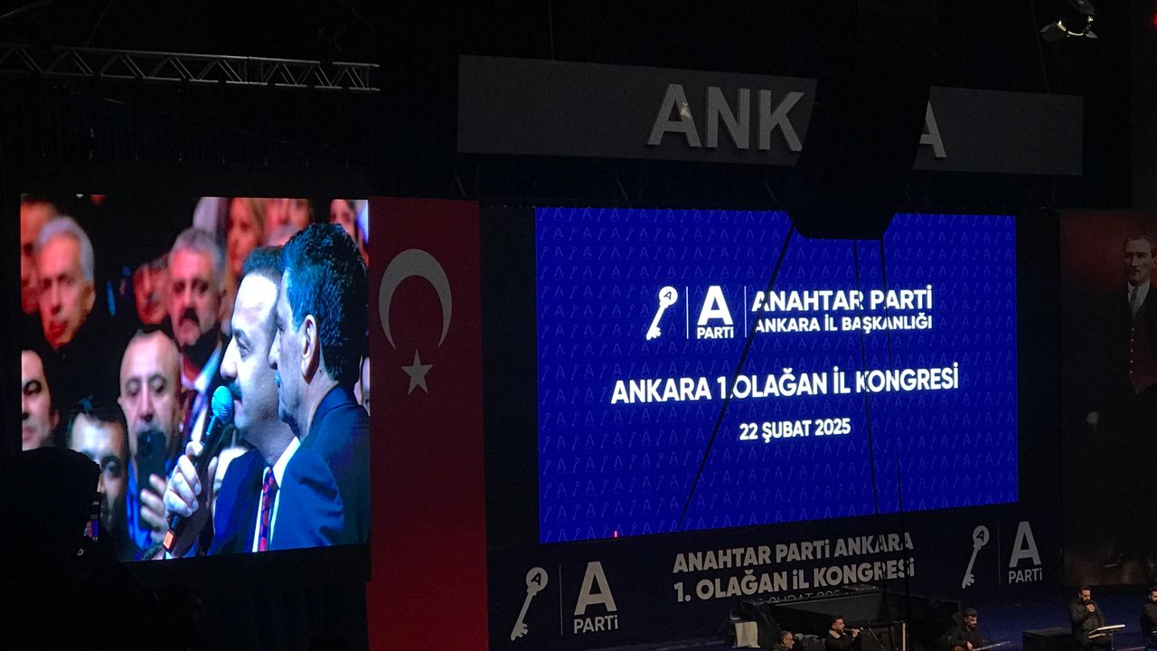 Anahtar (A) Parti Genel Başkanı Yavuz Ağıralioğlu, 1. Olağan Ankara