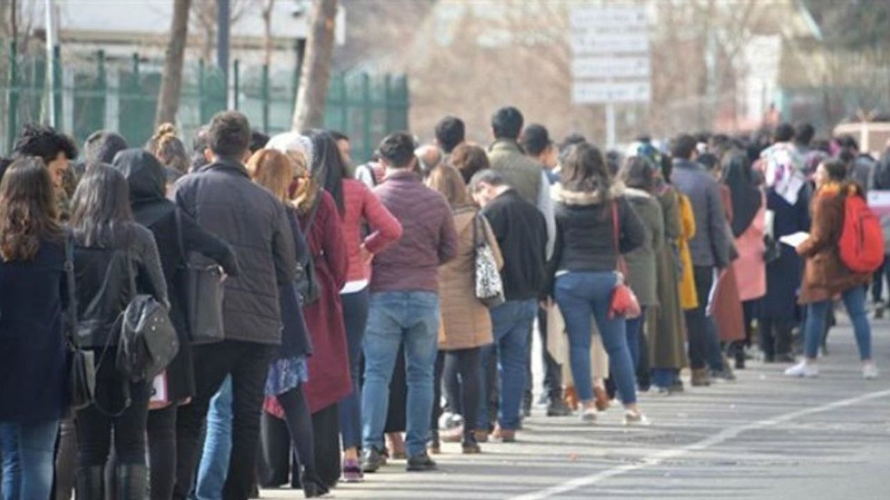 Türkiye'de işsizlik oranı Ocak ayında bir önceki aya göre 0,1