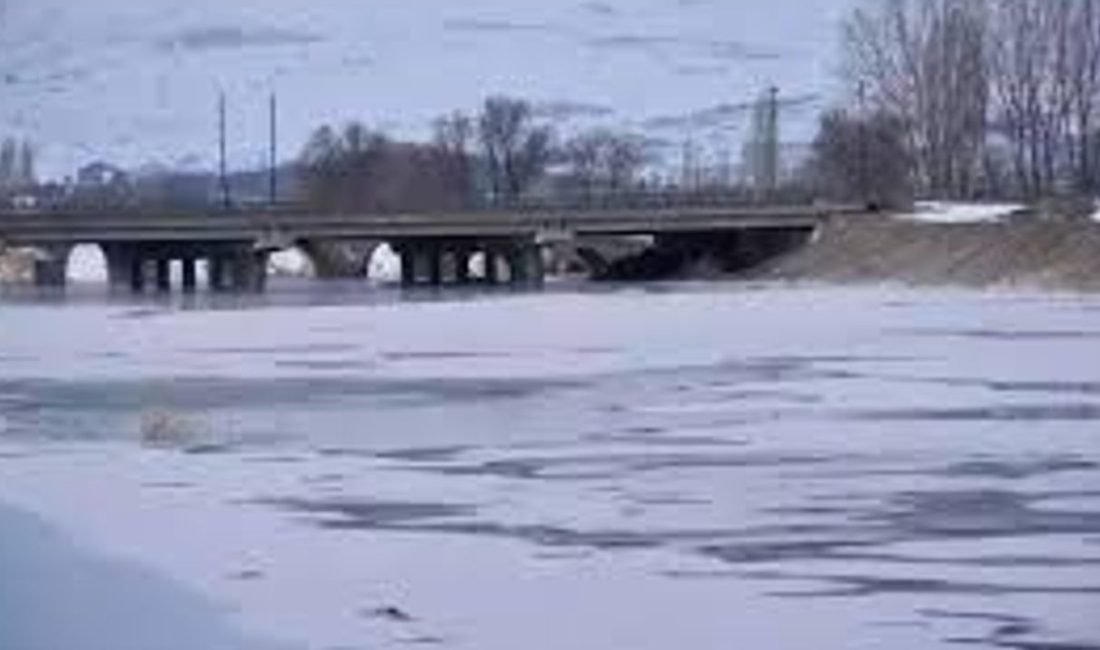 Sivas’ta dondurucu soğuk etkisini gösterdi! Türkiye’nin en uzun nehri Kızılırmak,