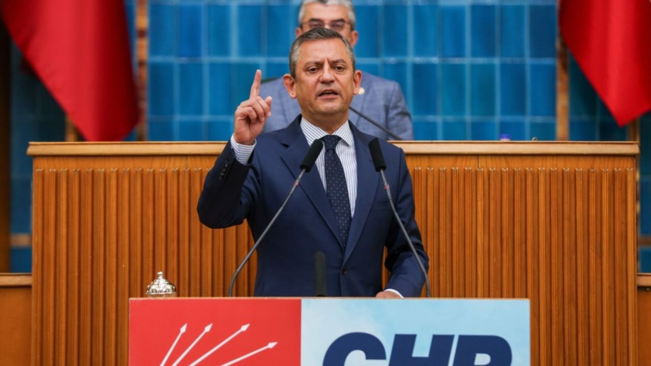 Cumhuriyet Halk Partisi (CHP) Genel Başkanı Özel, partisinin grup toplantısında