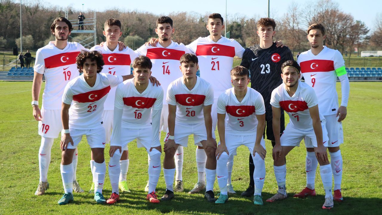 U19 Millî Takımımız, hazırlık maçında Letonya ile 2-2 berabere kaldı.