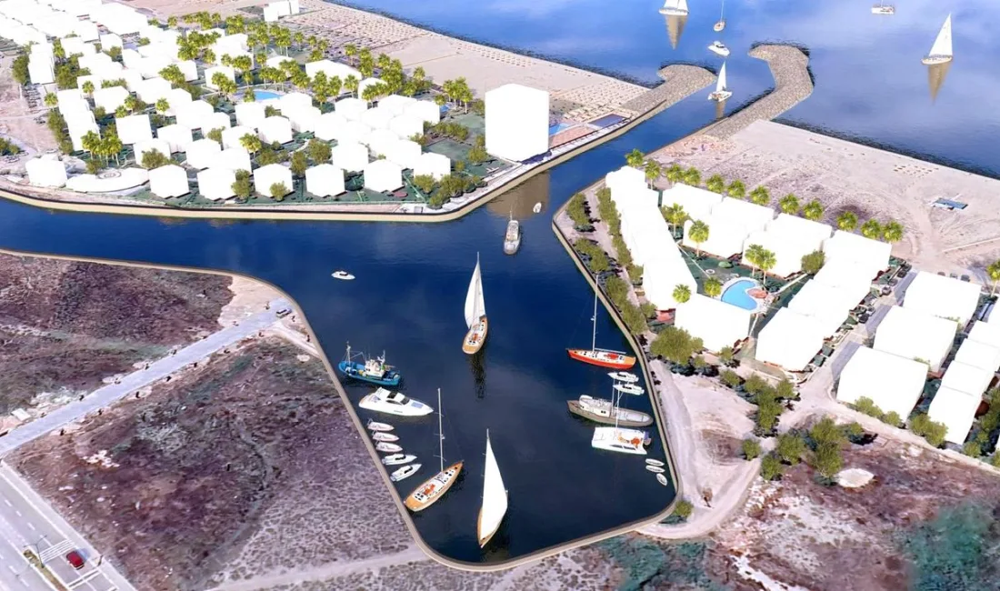 Balıkesir’in gözde ilçesi Ayvalık, doğal güzelliklerini koruyarak gelişen altyapısına yeni