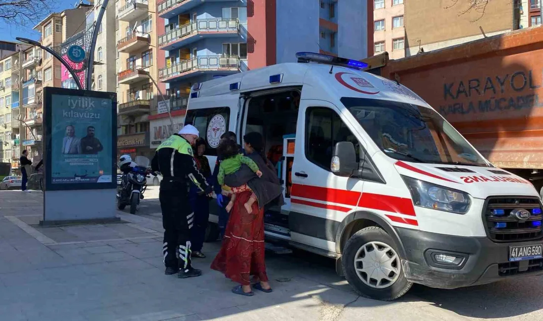 İzmit'te ambulansın önüne atlayan 12 yaşındaki Z.A. şans eseri yara