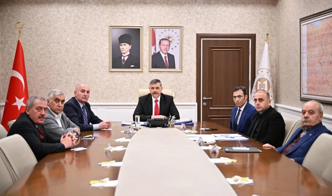 Erzurum Valisi Mustafa Çiftçi'nin başkanlığında düzenlenen "2. OSB Yönetim Kurulu"