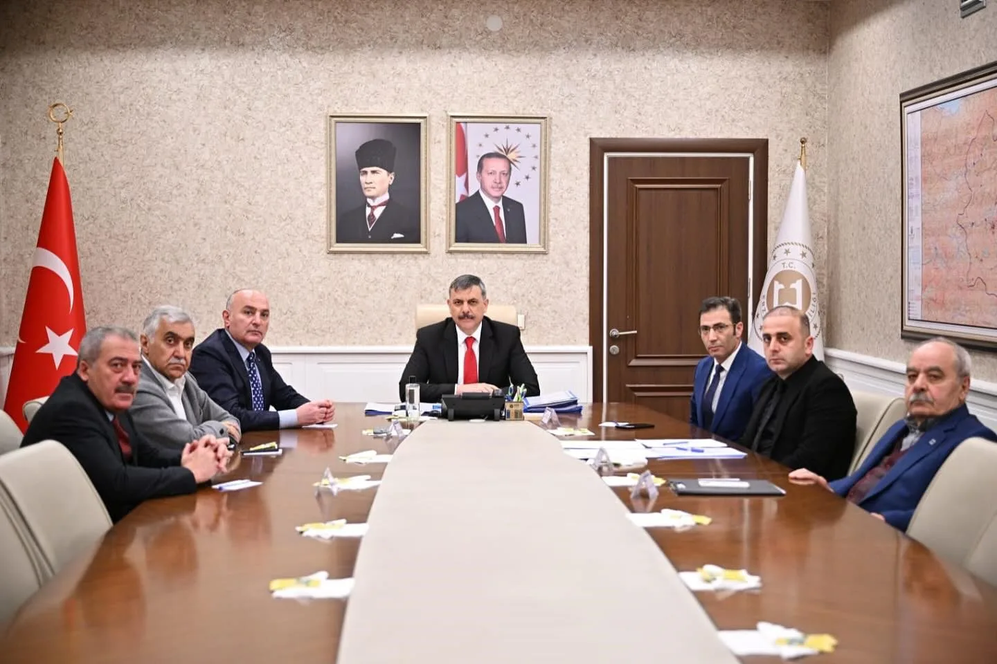 Erzurum Valisi Mustafa Çiftçi'nin başkanlığında düzenlenen "2. OSB Yönetim Kurulu"