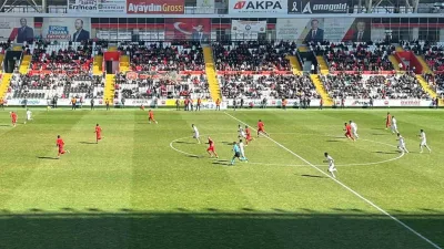 TFF 2. Lig Beyaz Grup'ta 24Erzincanspor ile Kepez sporu arasındaki