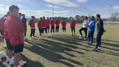 TFF 2. Lig Beyaz Grup'ta mücadele eden 24Erzincanspor, İskenderunspor maçı