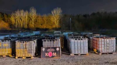 Sakarya'da düzenlenen operasyonda 370 bin litre solvent karışımlı kaçak akaryakıt