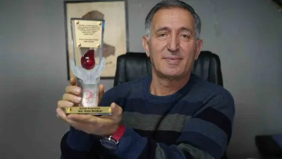 Bayburt'ta yaşayan jeneratör teknikeri Bilal Karaca, 69. kez kan bağışında