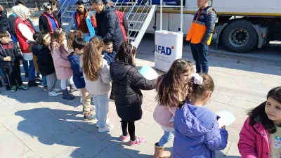 Erzincan'da AFAD İl Müdürlüğü, Deprem Simülasyon Tırıyla öğrencilere deprem farkındalık