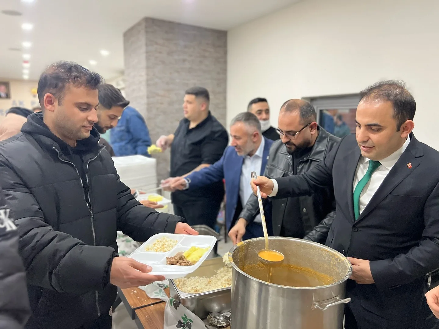 AK Parti Bilecik İl Başkanlığı'nda Harun Çelik'in de katıldığı anlamlı