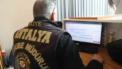 Antalya'da polis ekipleri günübirlik konaklama yerlerini denetledi. 465 yer kontrol