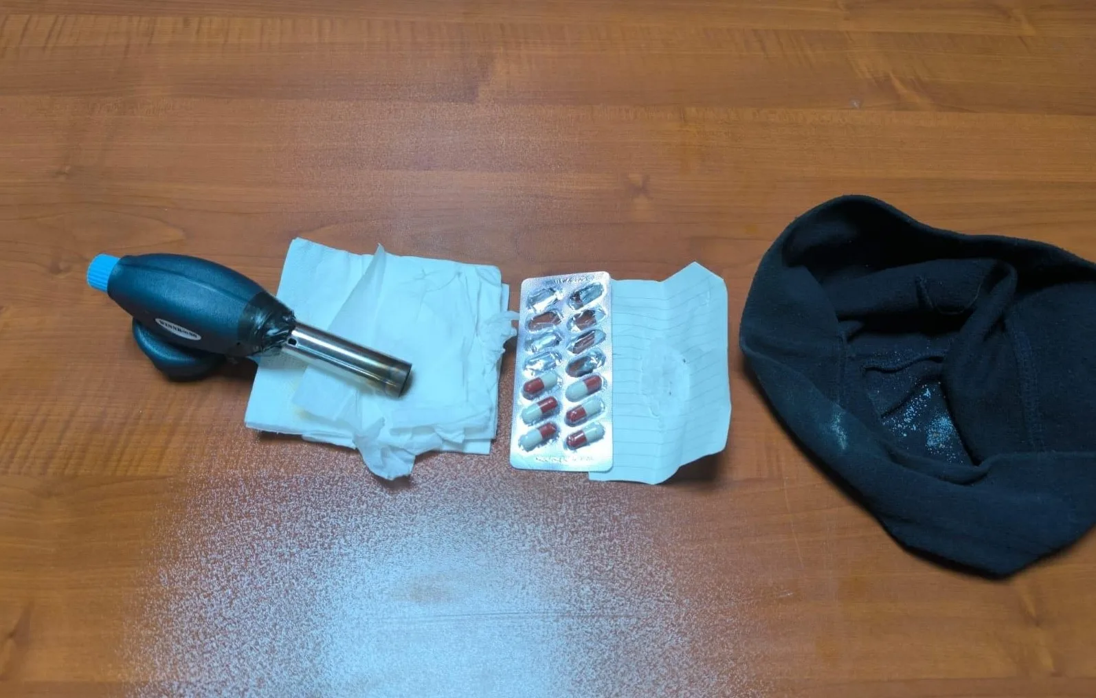 Kastamonu’da otomobilin motor kısmında saklanmış uyuşturucu polis tarafından ele geçirildi.