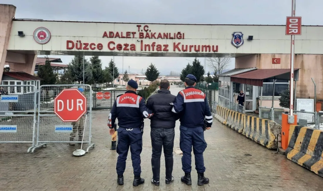 Düzce'de polis ve jandarma ekipleri tarafından yapılan denetimlerde 25 bin