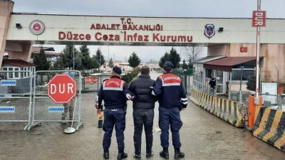 Düzce'de polis ve jandarma ekipleri tarafından yapılan denetimlerde 25 bin