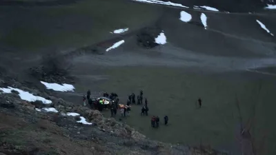 Artvin'in Ardanuç ilçesindeki trafik kazasında Talip Işık yönetimindeki otomobil, Göleşen