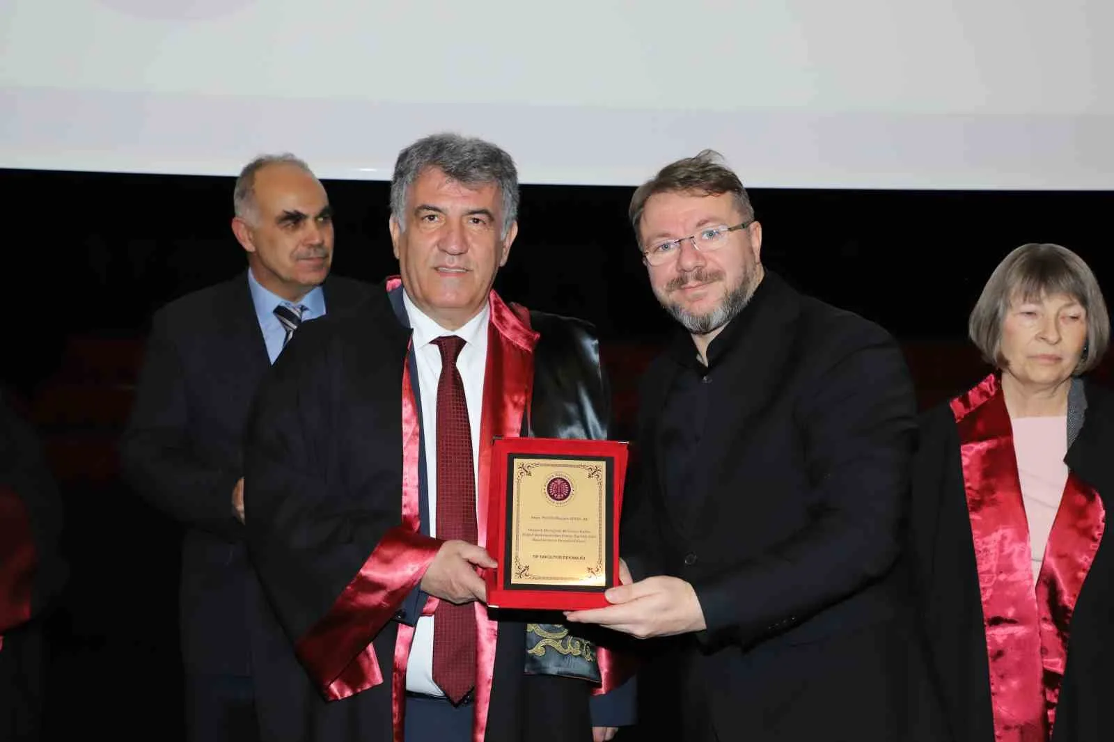 Atatürk Üniversitesi, 14 Mart Tıp Bayramı'nda akademisyenler ve öğrenciler için