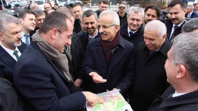 Ulaştırma ve Altyapı Bakanı Abdulkadir Uraloğlu, Trabzon'un Akçaabat ilçesinde yapılan