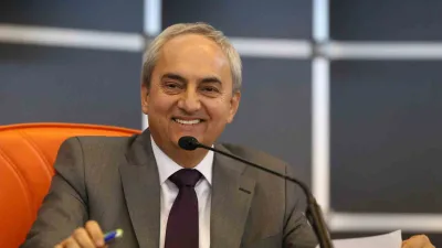 Kepez Belediye Başkanı Mesut Kocagöz, belediyedeki eski araç sorununu dile